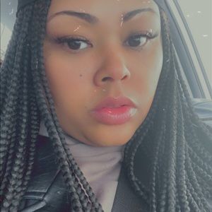 Meet your Posher, Tabitha